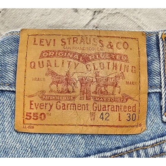 Vintage 90s Levis 550 Jeans Light Blue Relaxed Fit Made in USA MENS SIZE 42X30 - Picture 9 of 11